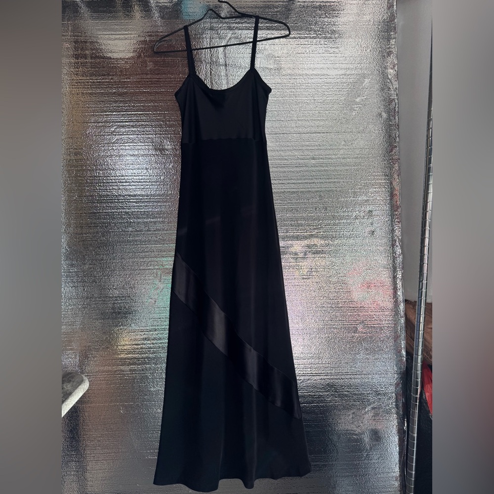 Laura Ashley 90s VTG black satin silky dress .US 4.Full length dress.